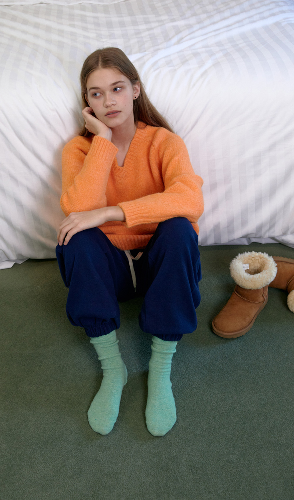 Boxy v neck knit (Orange)/Refurb 자체제작브랜드,30대여성의류,